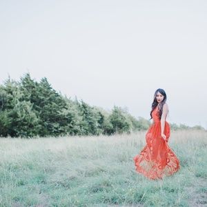 Meet your Posher, Elena